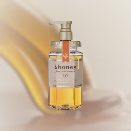 שמפו honey& 1.0 על רקע דבש ניגר